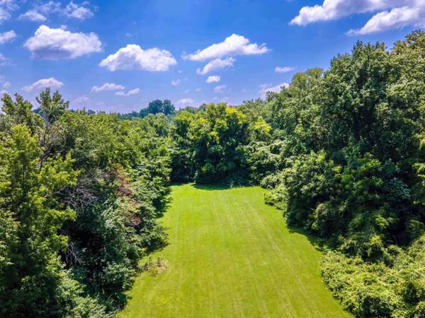 621 S Burkhardt RD, Evansville, IN 47715