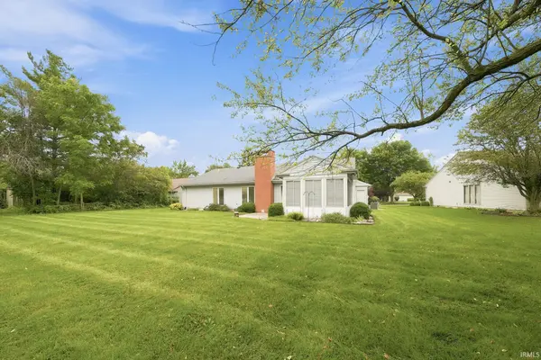 621 Nightfall RD, Fort Wayne, IN 46819
