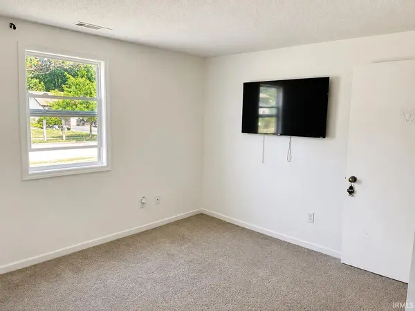 3414-3416 Kendale DR, Fort Wayne, IN 46835