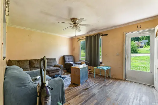 1556 NE Main ST, Paoli, IN 47454