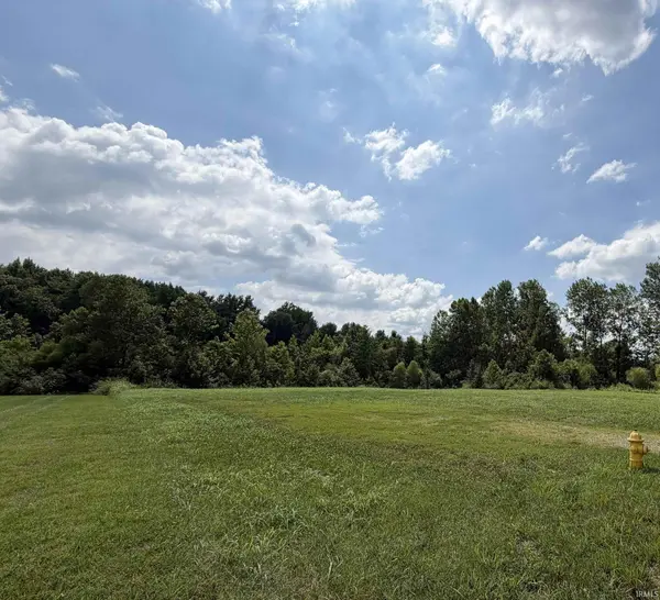 7491 Peachwood DR, Newburgh, IN 47630