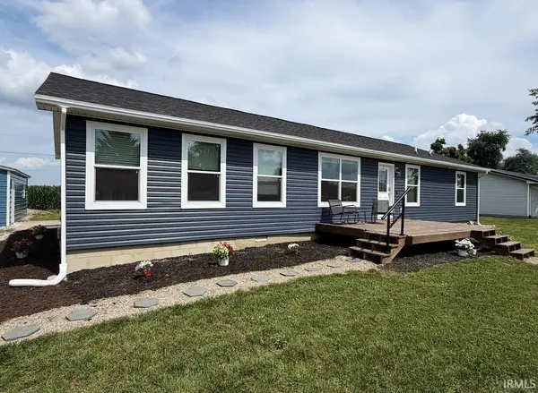 703 S Kerkhoff AVE, Otterbein, IN 47970