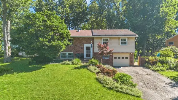 2213 S Sussex DR, Bloomington, IN 47401-7401