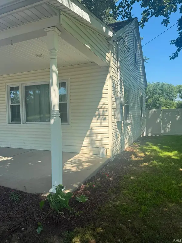 204 S State ST, Oaktown, IN 47561
