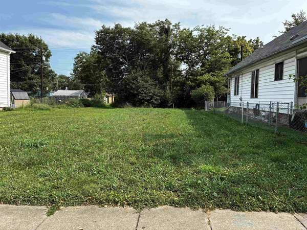 631 E Virginia ST, Evansville, IN 47711
