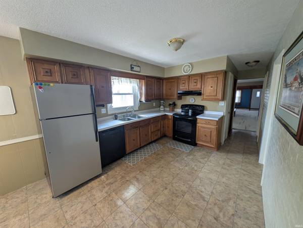 853 Salamonie AVE, Huntington, IN 46750