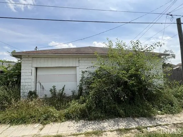 208 E 8Th ST, Muncie, IN 47302-3323