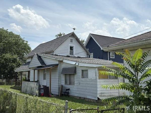 208 E 8Th ST, Muncie, IN 47302-3323