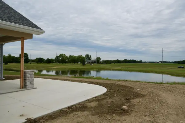 2216 Golfview DR, Auburn, IN 46706