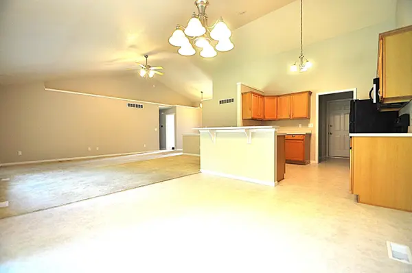 5014 Stern Line CT, South Bend, IN 46628