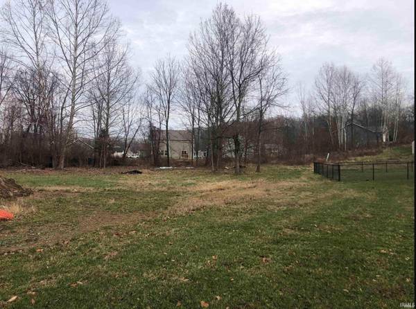 811 N Daisy DR, Ellettsville, IN 47429