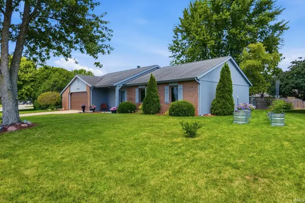 815 Glen Eagle LN, Fort Wayne, IN 46845-9793
