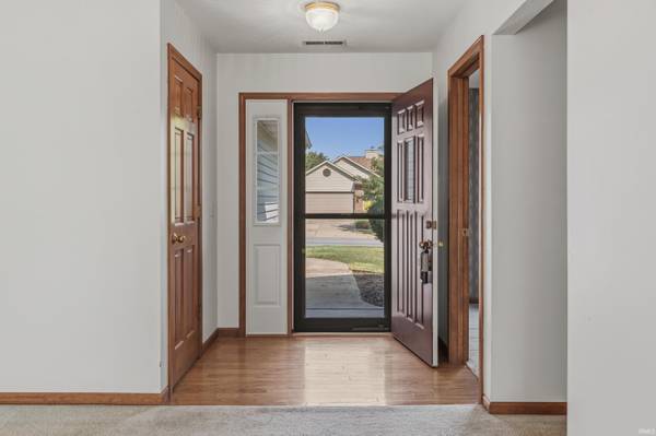 8628 Hunters Knoll RUN, Fort Wayne, IN 46825-6409