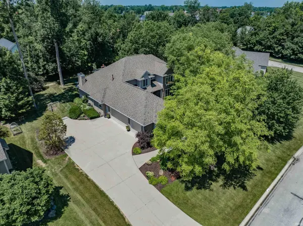 1808 Glenlivet CT, Fort Wayne, IN 46804