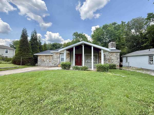 516 E Mill RD, Evansville, IN 47711