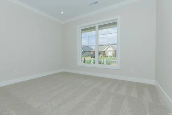 7018 Ironwood CIR, Newburgh, IN 47630