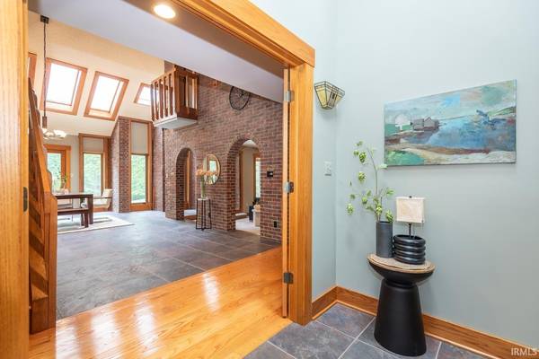 5430 E James RD, Bloomington, IN 47408