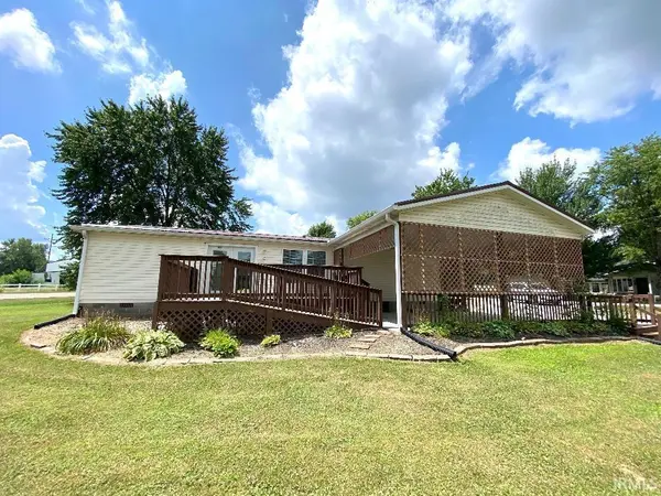 479 N Chestnut ST, Switz City, IN 47465
