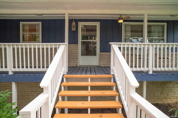8106 US Highway 50 West ***, Mitchell, IN 47446