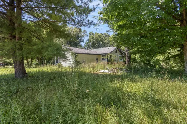 6269 E State Road 54 ***, Bloomfield, IN 47424-6030