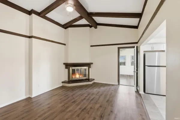 9529 Wolf River PL, Fort Wayne, IN 46804-6585
