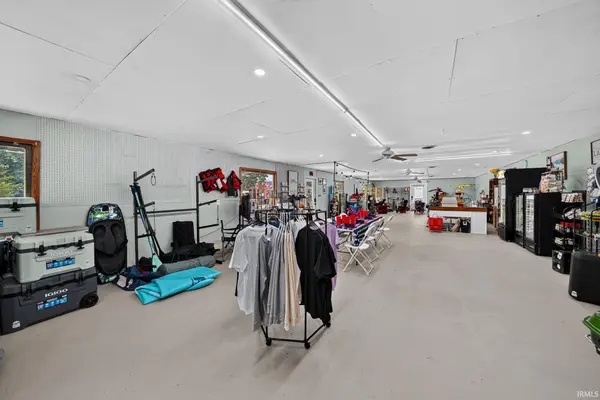 8098 N State Road 23 RD, Walkerton, IN 46574-8116