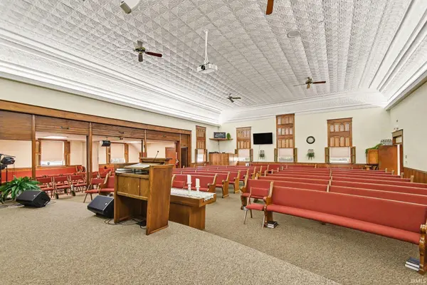 206 Mill ST, Middlebury, IN 46540