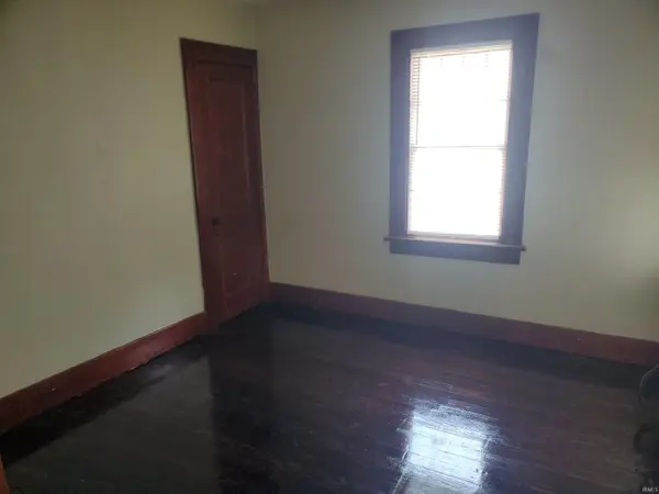 128 E Irvington ST, South Bend, IN 46614