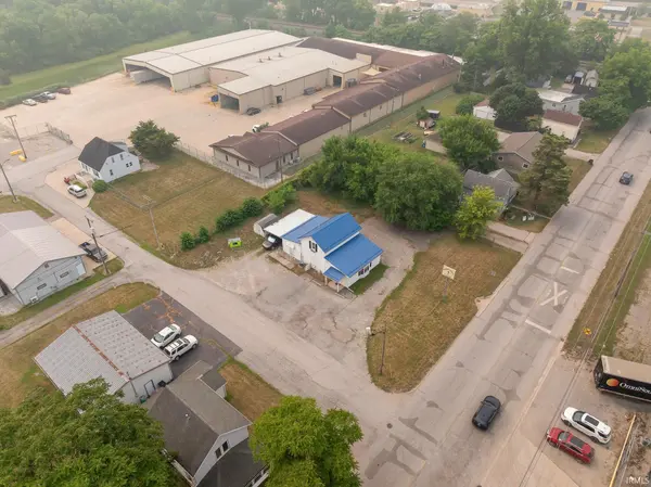 1916 S Wayne ST, Auburn, IN 46706