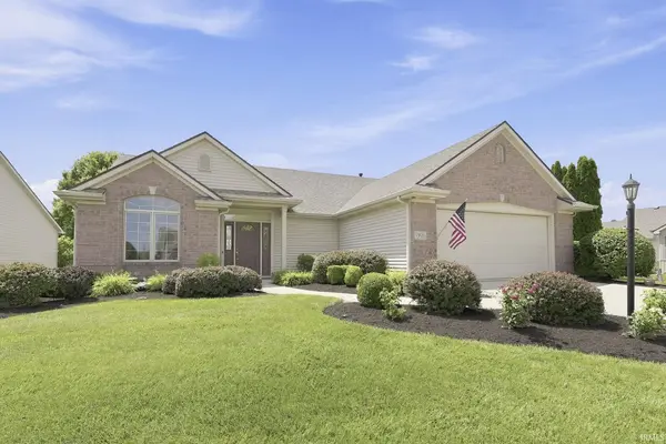 1921 Trotter CT, Fort Wayne, IN 46815-8771
