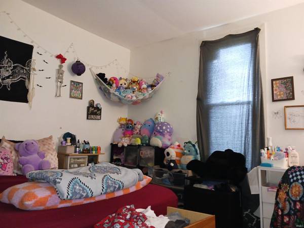 925 BURGESS ST, Fort Wayne, IN 46808-2883