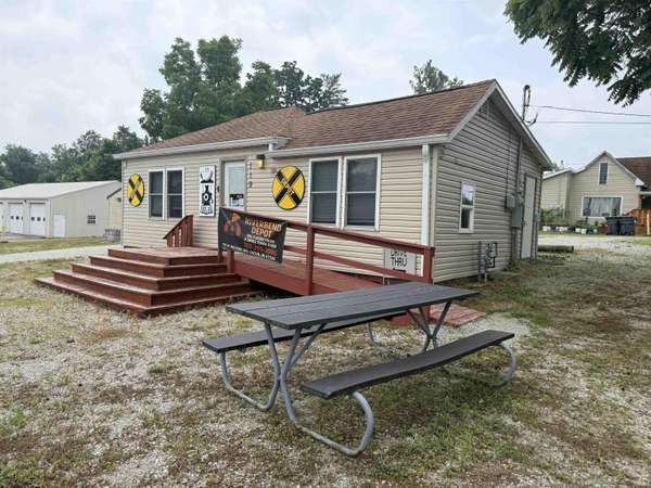 119 W Indiana AVE, Eaton, IN 47338-7338