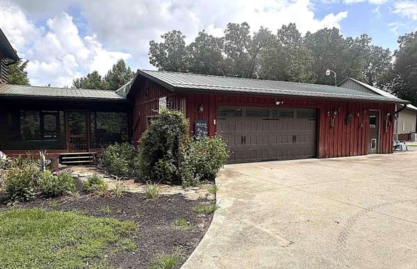 5988 Gentry RD, Freedom, IN 47431