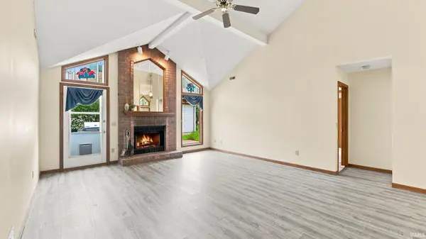 1019 Woodland Springs PL, Fort Wayne, IN 46825-6486