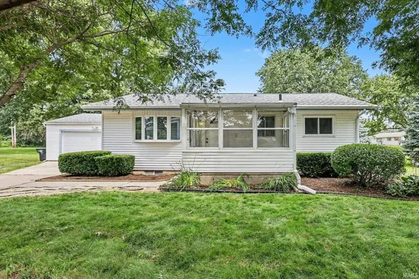 15525 Darden RD, Granger, IN 46530-8567