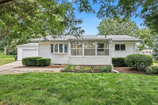 15525 Darden RD, Granger, IN 46530-8567