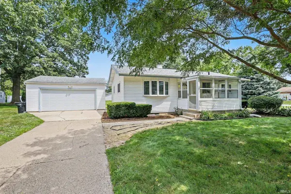 15525 Darden RD, Granger, IN 46530-8567