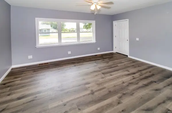 1137 E 2nd ST, Mount Vernon, IN 47620