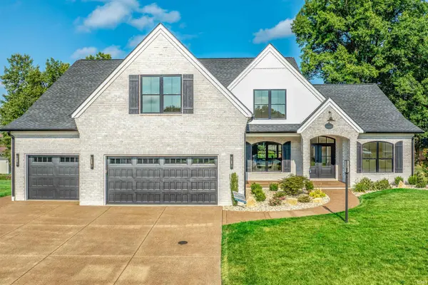 8818 Jenkins DR, Evansville, IN 47725