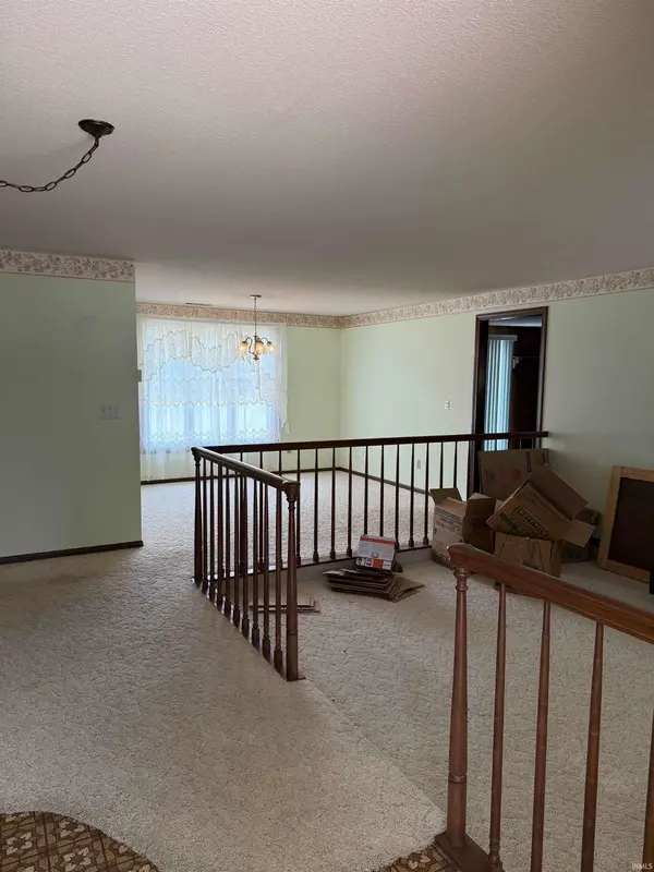 10457 S Wayne RD, Warren, IN 46792