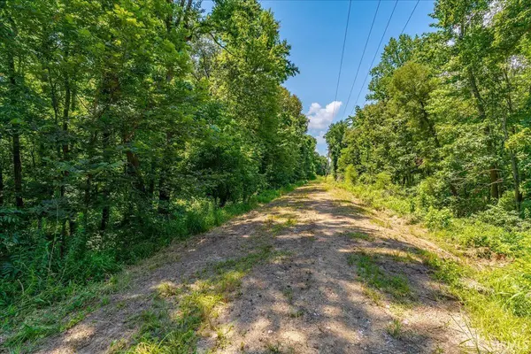 1555 Old State 66 RD, Newburgh, IN 47630