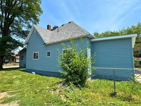 121 E Memorial DR, Muncie, IN 47302