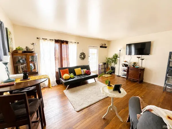 136 W Howard ST, Parker City, IN 47368