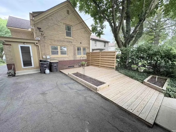 226 N Seminole CIR, Fort Wayne, IN 46807-2865