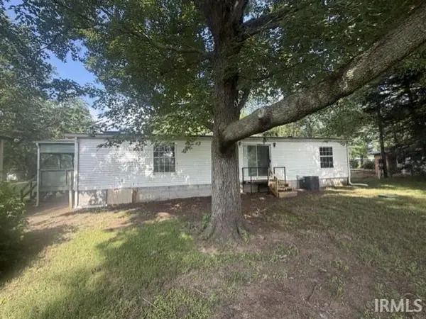 6881 NE Suburban DR, Michigan City, IN 46360-9611