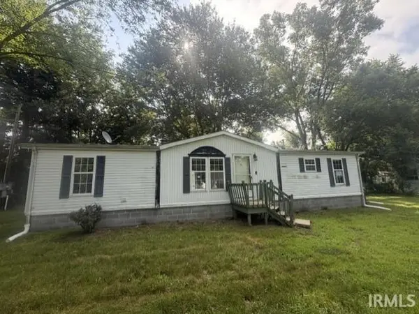 6881 NE Suburban DR, Michigan City, IN 46360-9611
