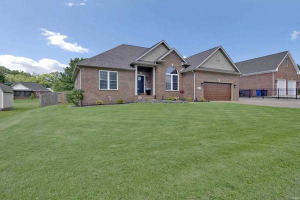 7781 Saint Jordan CIR, Newburgh, IN 47630