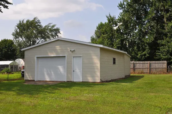 24043 Sunnyside AVE, Elkhart, IN 46516-6004
