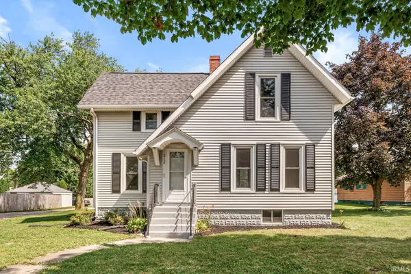 212 E Waterford ST, Wakarusa, IN 46573