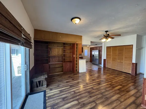 512 E 8th ST, Rochester, IN 46975